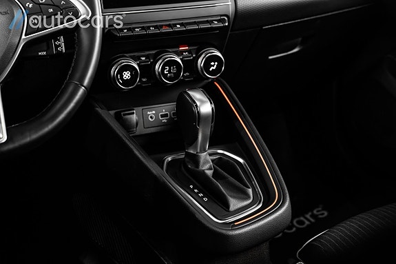 Renault Clio 22 of 30