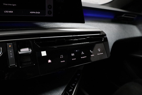 Peugeot e-5008 15 of 30