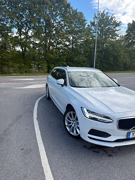 Volvo V90 4 of 5