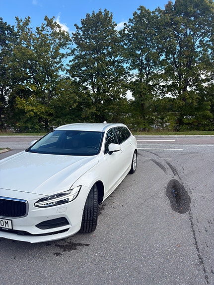 Volvo V90 3 of 5