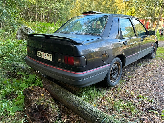 Ford Sierra 3 of 3