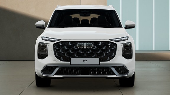 Audi Q7 4 of 11