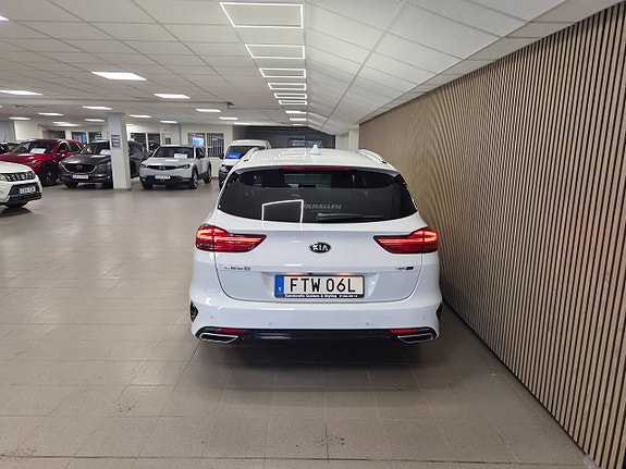 Kia Ceed 5 of 8