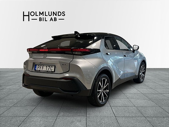 Toyota C-HR 18 of 26