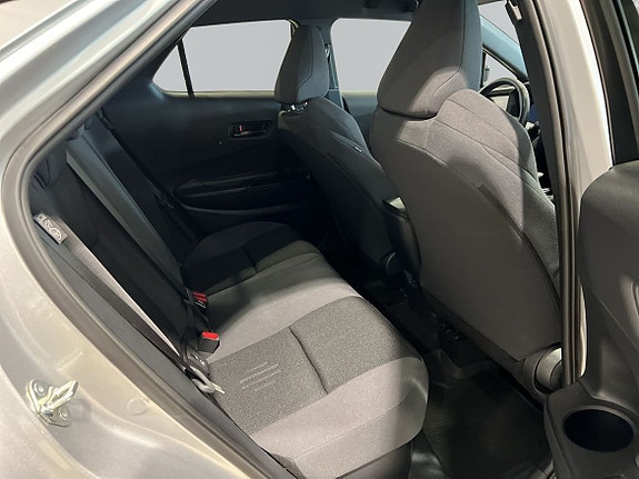Toyota C-HR 7 of 26