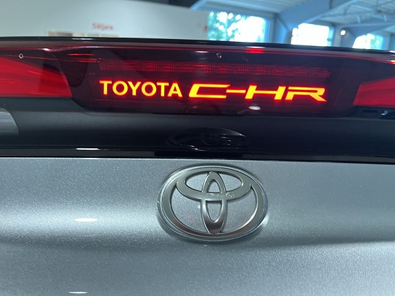 Toyota C-HR 21 of 26