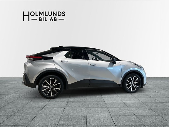 Toyota C-HR 17 of 26