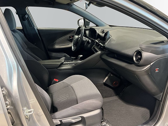 Toyota C-HR 6 of 26