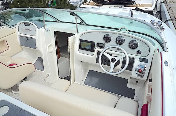 Chris Craft Corsair 28 8 of 11