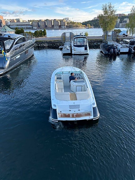 Chris Craft Corsair 28 4 of 11