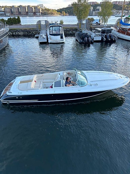 Chris Craft Corsair 28 5 of 11