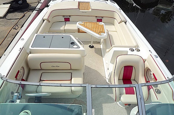 Chris Craft Corsair 28 7 of 11