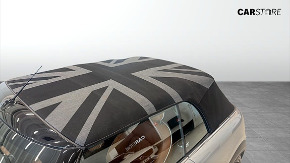 MINI Cooper S 15 of 18