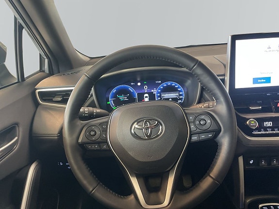 Toyota Corolla Cross 10 of 17