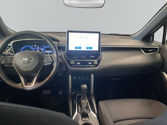 Toyota Corolla Cross 9 of 17