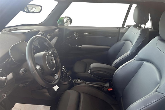 MINI Cooper S 8 of 11