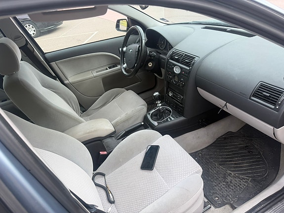 Ford Mondeo 5 of 6
