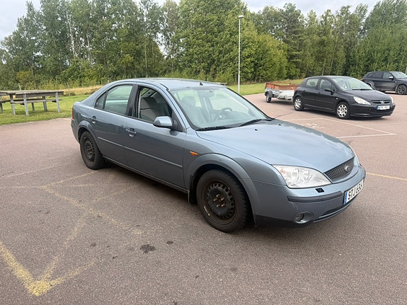 Ford Mondeo 4 of 6