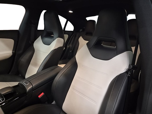 Mercedes-Benz CLA200 15 of 19