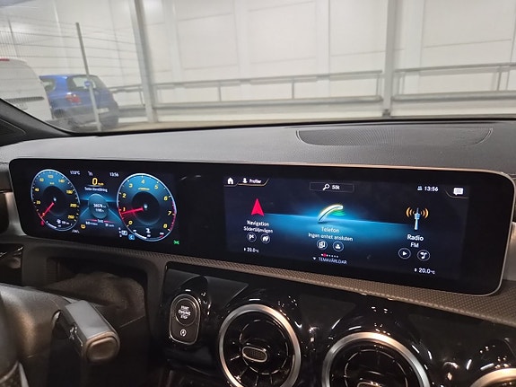 Mercedes-Benz CLA200 17 of 19