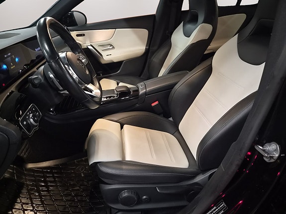 Mercedes-Benz CLA200 9 of 19