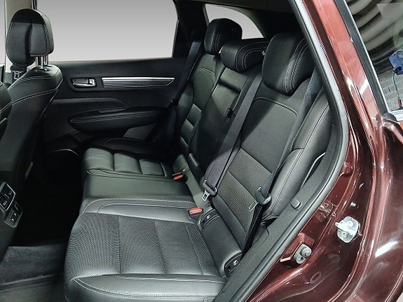 Renault Koleos 11 of 13