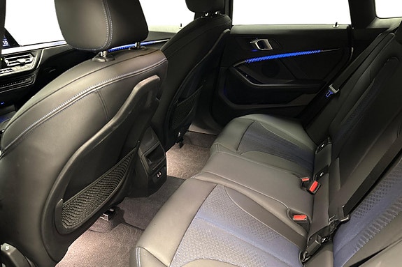BMW 218i 9 of 13