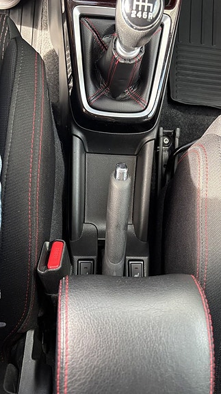 Suzuki Swift 19 of 24