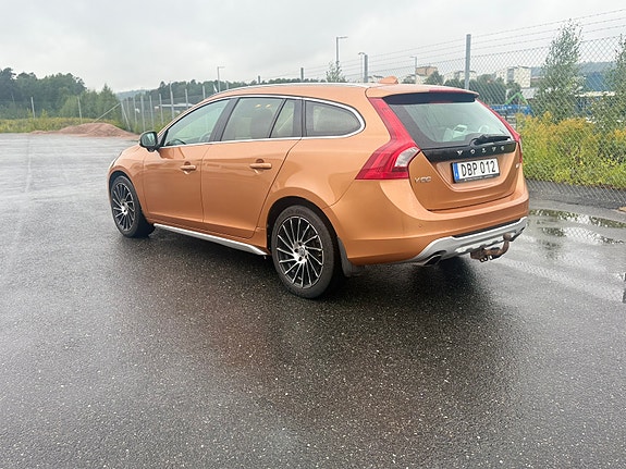 Volvo V60 3 of 7