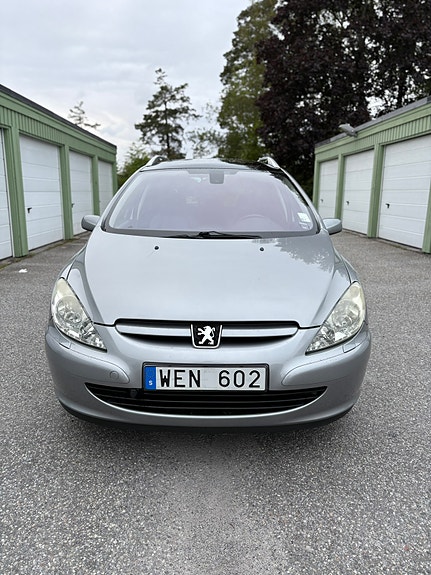 Peugeot 307 SW 2 of 19
