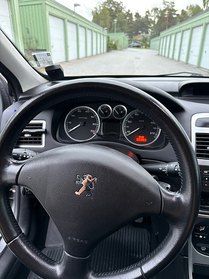 Peugeot 307 SW 7 of 19