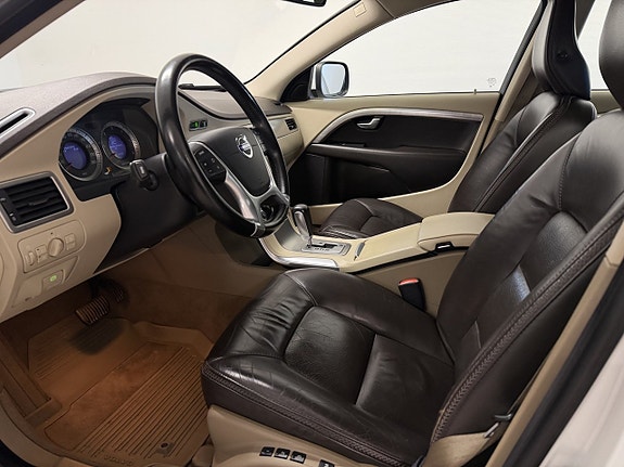 Volvo XC70 7 of 11