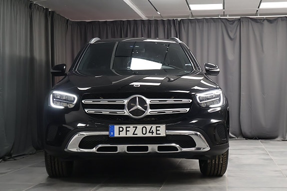 Mercedes-Benz GLC300 de 3 of 28