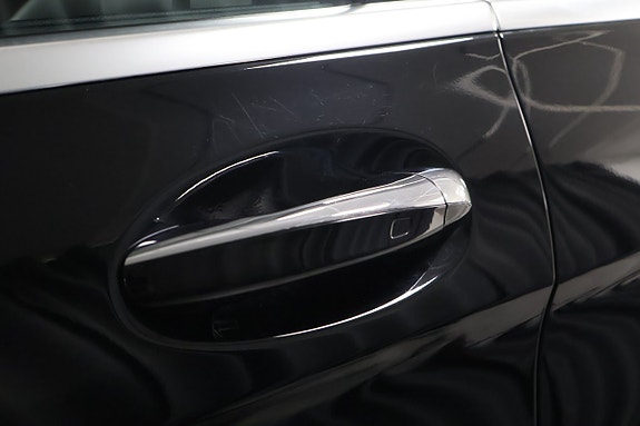 Mercedes-Benz GLC300 de 16 of 28
