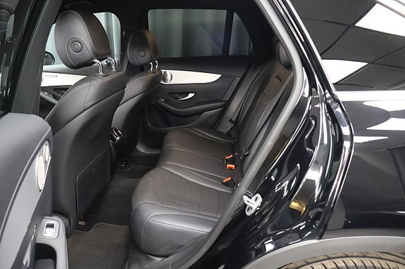 Mercedes-Benz GLC300 de 11 of 28