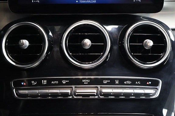 Mercedes-Benz GLC300 de 25 of 28
