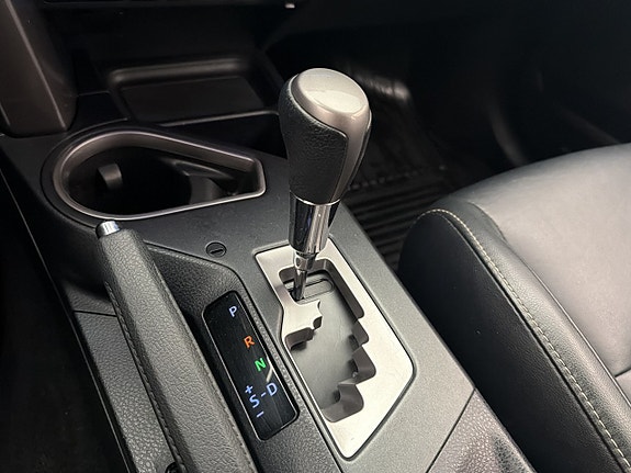 Toyota RAV4 25 of 30