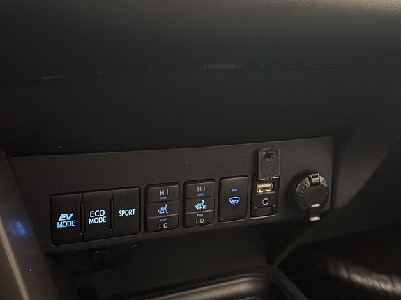 Toyota RAV4 24 of 30