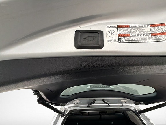Toyota RAV4 29 of 30