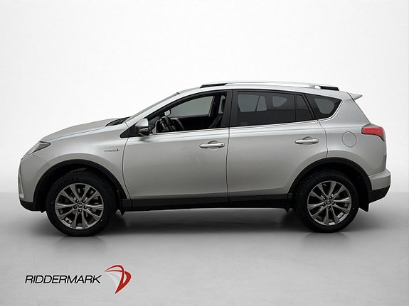Toyota RAV4 4 of 30