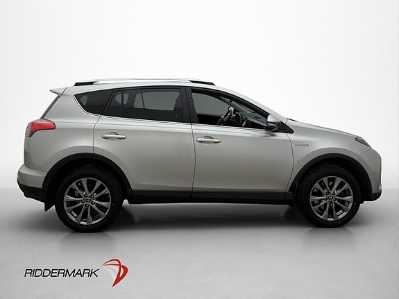 Toyota RAV4 9 of 30