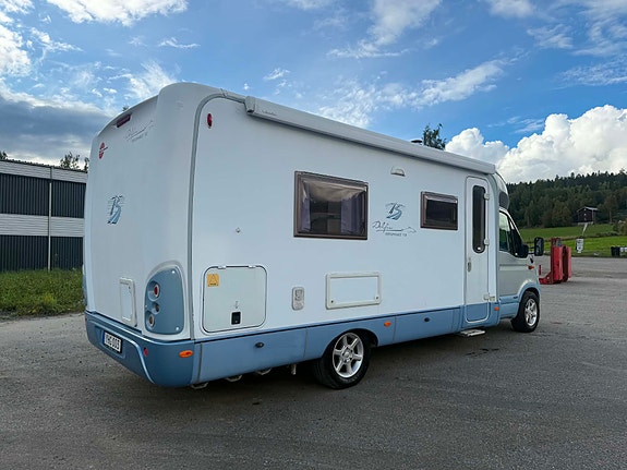 Bürstner T700 Delfin 12 of 13