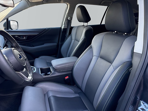 Subaru Outback 8 of 15