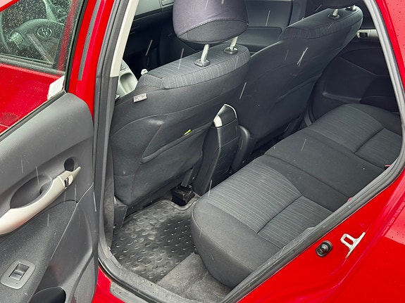 Toyota Auris 6 of 6