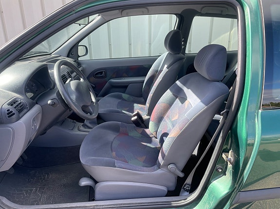 Renault Clio 6 of 7