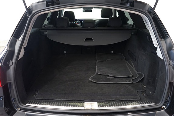 Mercedes-Benz E220 d 13 of 14