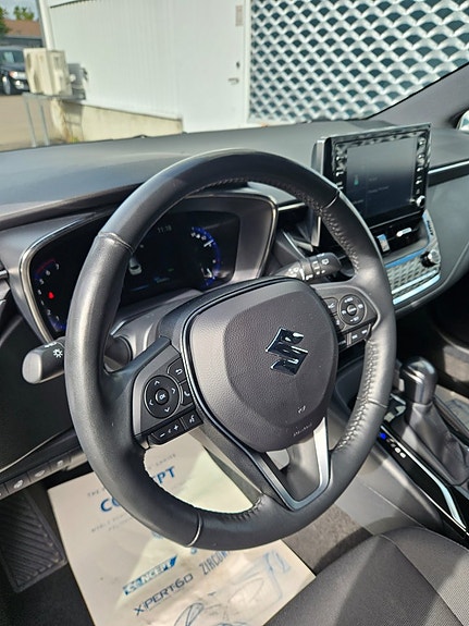 Suzuki Swace 10 of 28