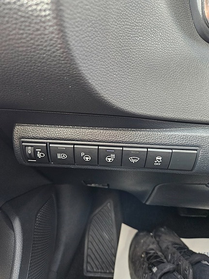 Suzuki Swace 12 of 28