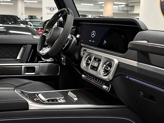 Mercedes-Benz G63 14 of 18