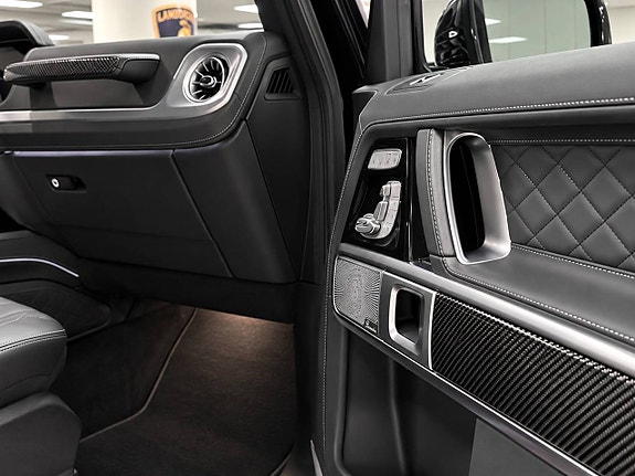 Mercedes-Benz G63 16 of 18